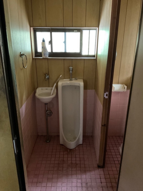 1F トイレ